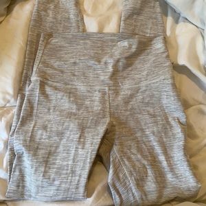 Lululemon Wunder Under 25”